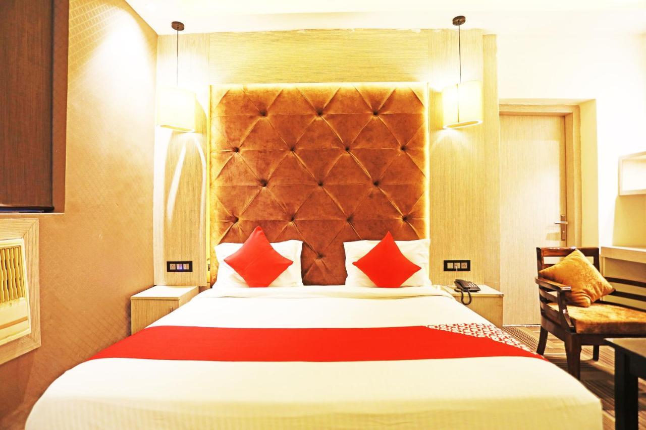 Fabhotel Ronald Inn Faridabad Exterior photo
