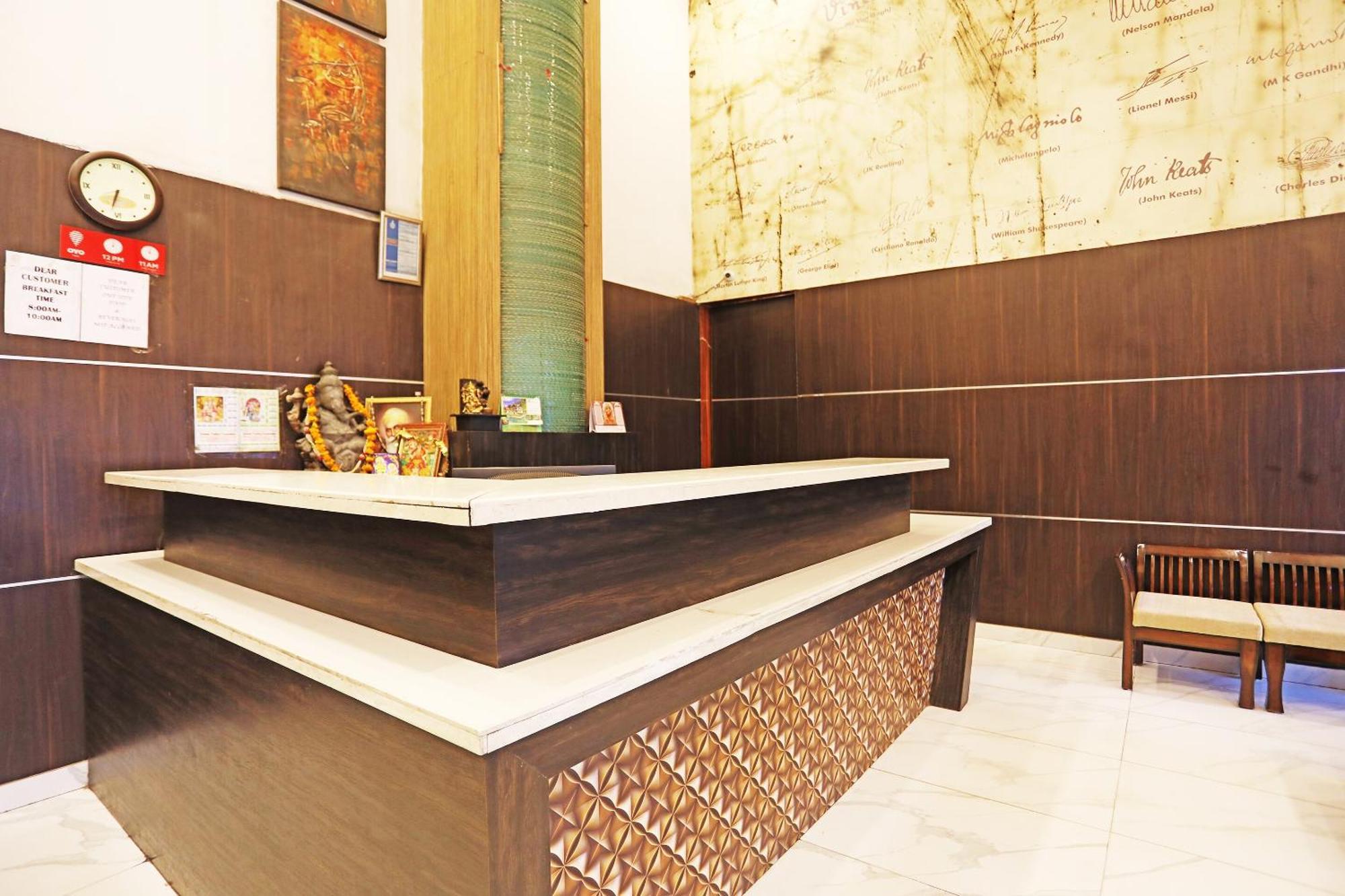 Fabhotel Ronald Inn Faridabad Exterior photo