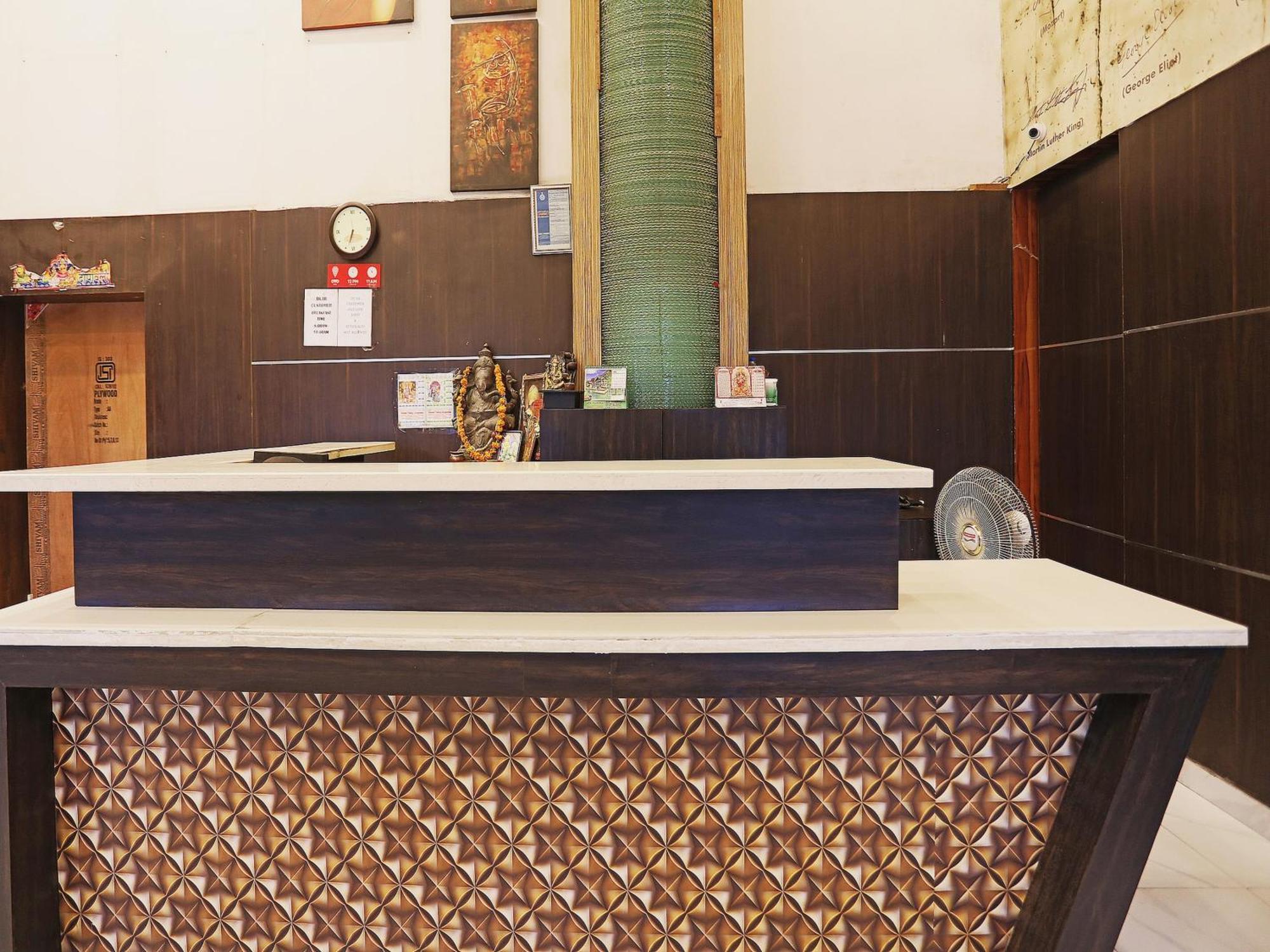 Fabhotel Ronald Inn Faridabad Exterior photo