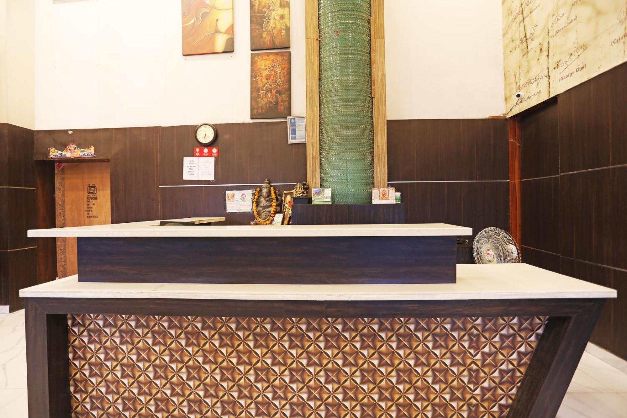Fabhotel Ronald Inn Faridabad Exterior photo