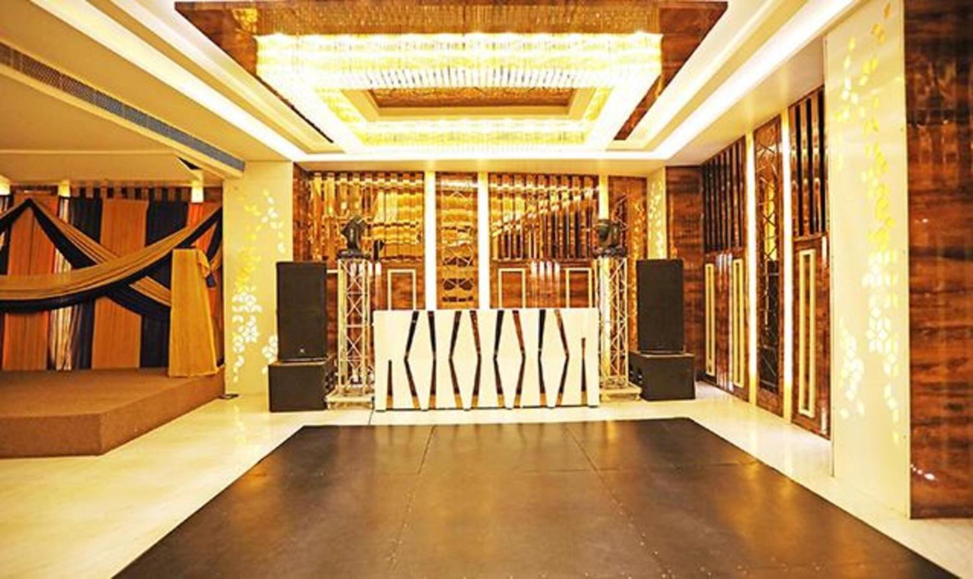 Fabhotel Ronald Inn Faridabad Exterior photo