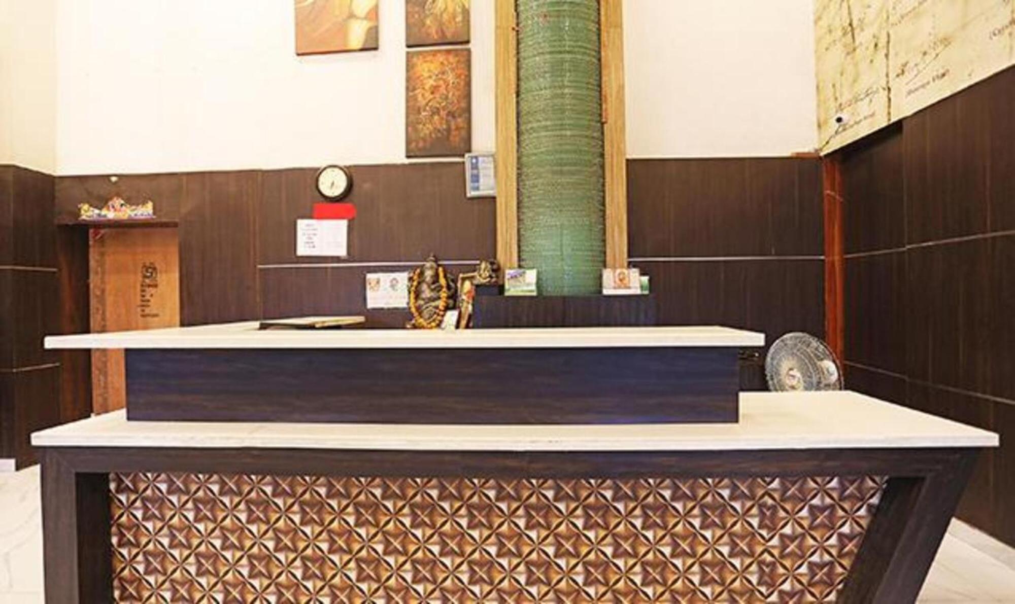 Fabhotel Ronald Inn Faridabad Exterior photo